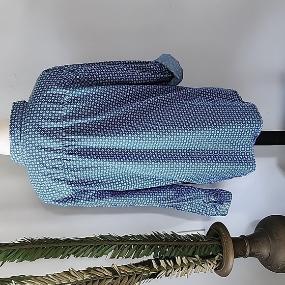 Ann Taylor Loft Blue and White Print Button Down Shirt - Picture 2 of 11